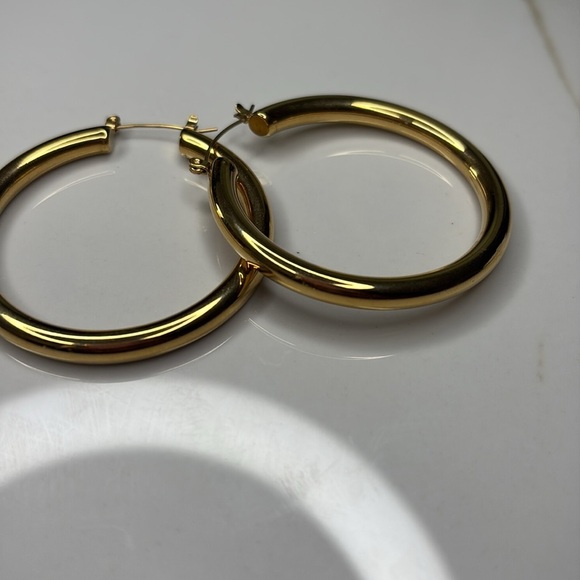 CEEANA LARGE HOOPS - Picture 2 of 3